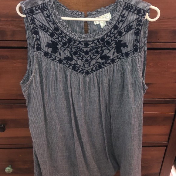 Clothes - Picture 8 of 11